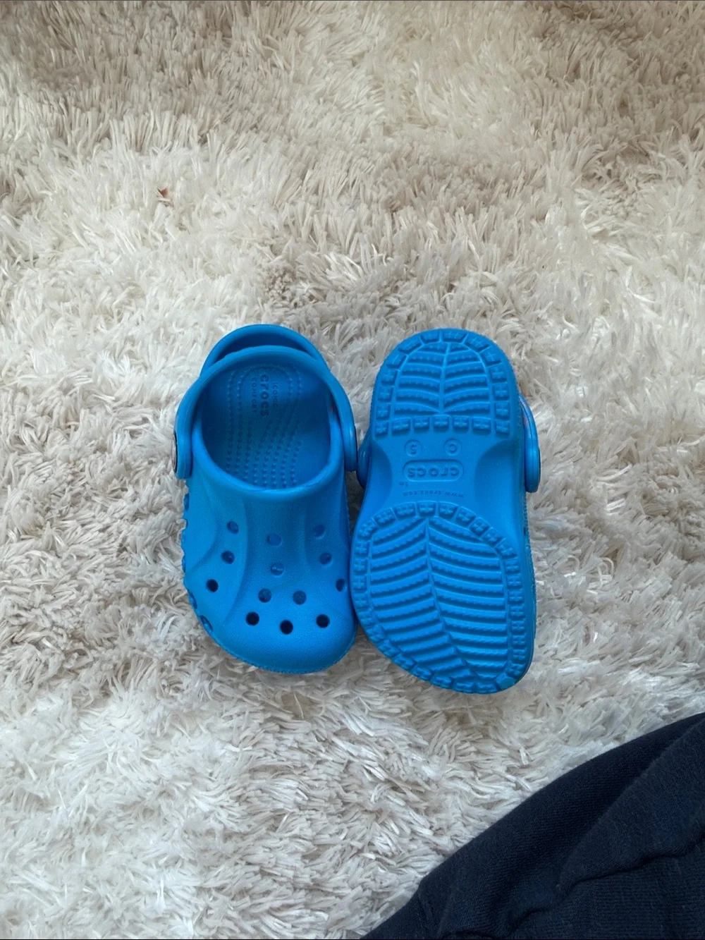 CROCS Kids Classic Clog in Bright Blue